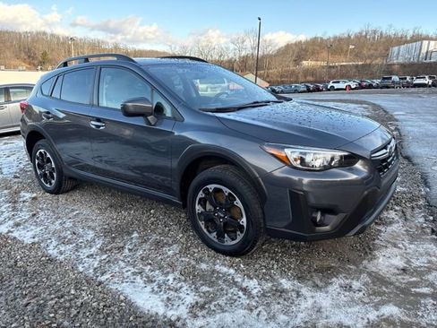 Used 2023 Subaru Crosstrek 2.0i Premium image 7