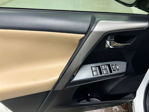 Used 2017 Toyota RAV4 XLE AWD/4WD image 21