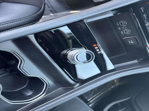 Used 2024 Jeep Grand Cherokee Altitude image 23