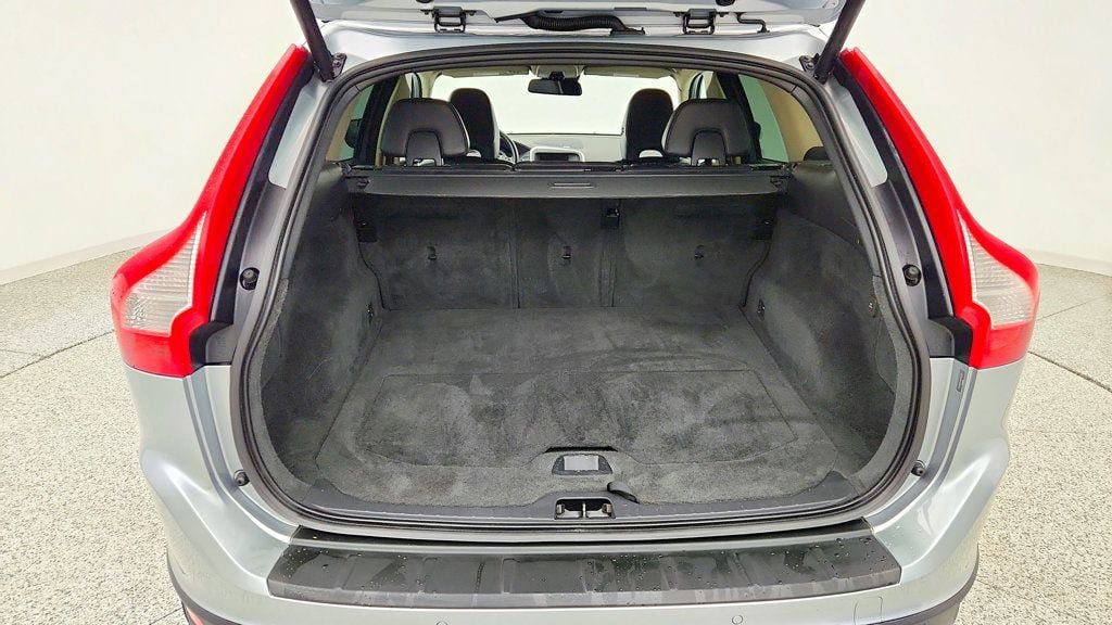 Used 2013 Volvo XC60 T6 AWD/4WD image 23