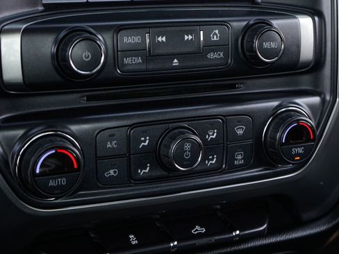 Used 2018 Chevrolet Silverado 1500 LT w/ All Star Edition RWD image 29