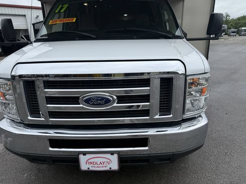 Used 2017 Ford E-450 and Econoline 450 Super Duty w/ Motorhome Prep Package RWD image 4