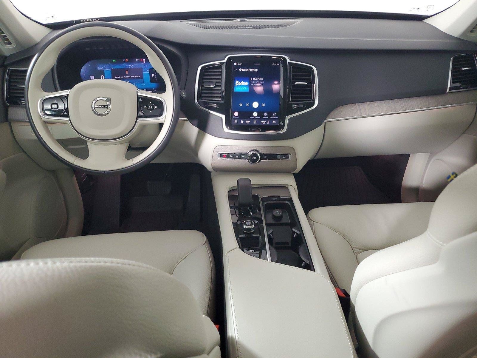 Certified 2024 Volvo XC90 T8 Plus AWD/4WD image 12