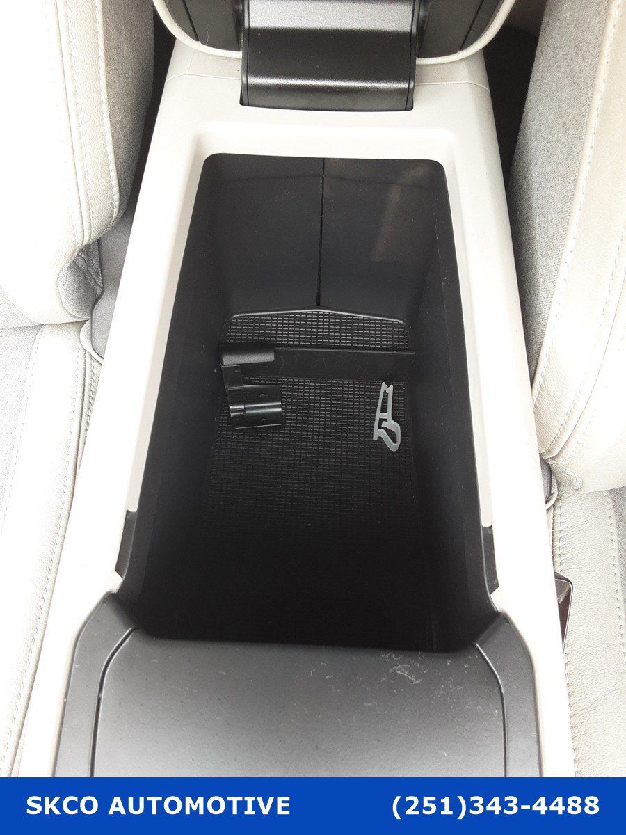Used 2020 Volvo XC40 T5 Momentum AWD/4WD image 25
