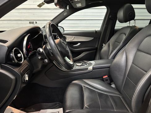 Used 2019 Mercedes-Benz GLC 300 4MATIC image 10