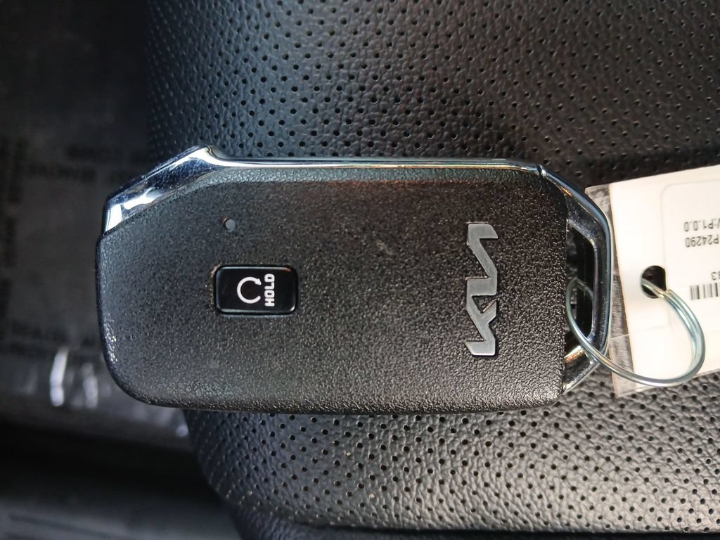Used 2024 Kia Sportage EX FWD image 29