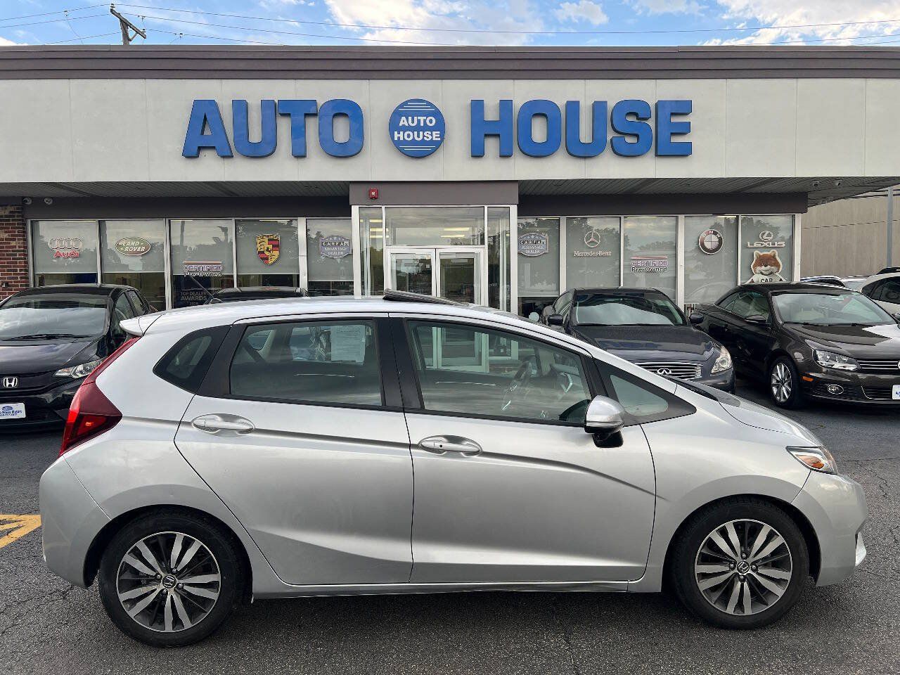Used 2015 Honda Fit EX image 9
