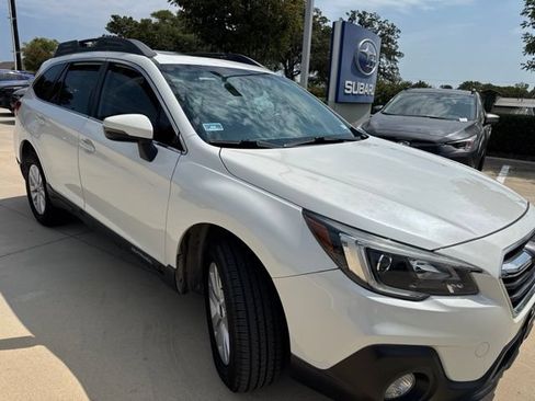 Used 2019 Subaru Outback 2.5i Premium AWD/4WD image 1