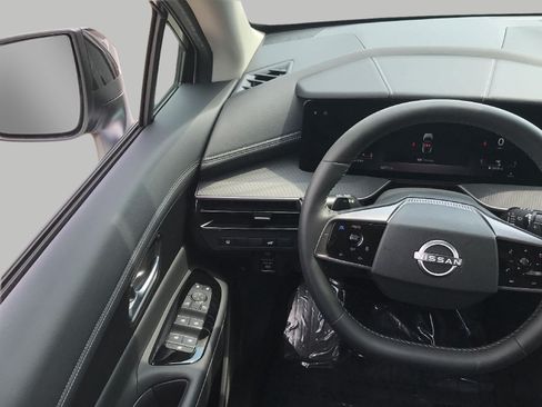 Used 2025 Nissan Murano SV AWD/4WD image 30