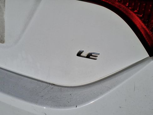 Certified 2018 Toyota Corolla LE FWD image 7