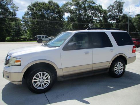 Used 2013 Ford Expedition XLT RWD image 24