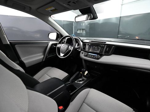 Used 2017 Toyota RAV4 XLE image 37