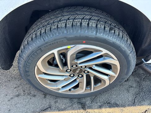 New 2026 Lincoln Navigator L Premier AWD/4WD image 10