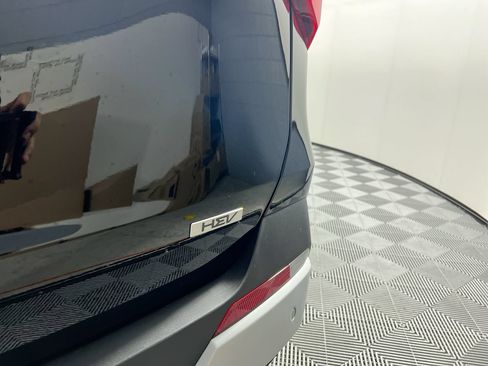 Certified 2026 Kia Carnival EX FWD image 6