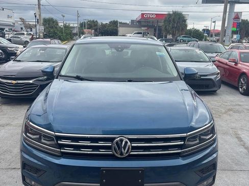 Used 2018 Volkswagen Tiguan SEL Premium image 1