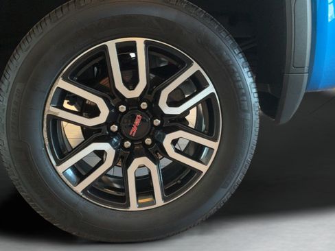 Used 2022 GMC Sierra 1500 AT4 w/ AT4 Preferred Package AWD/4WD image 57