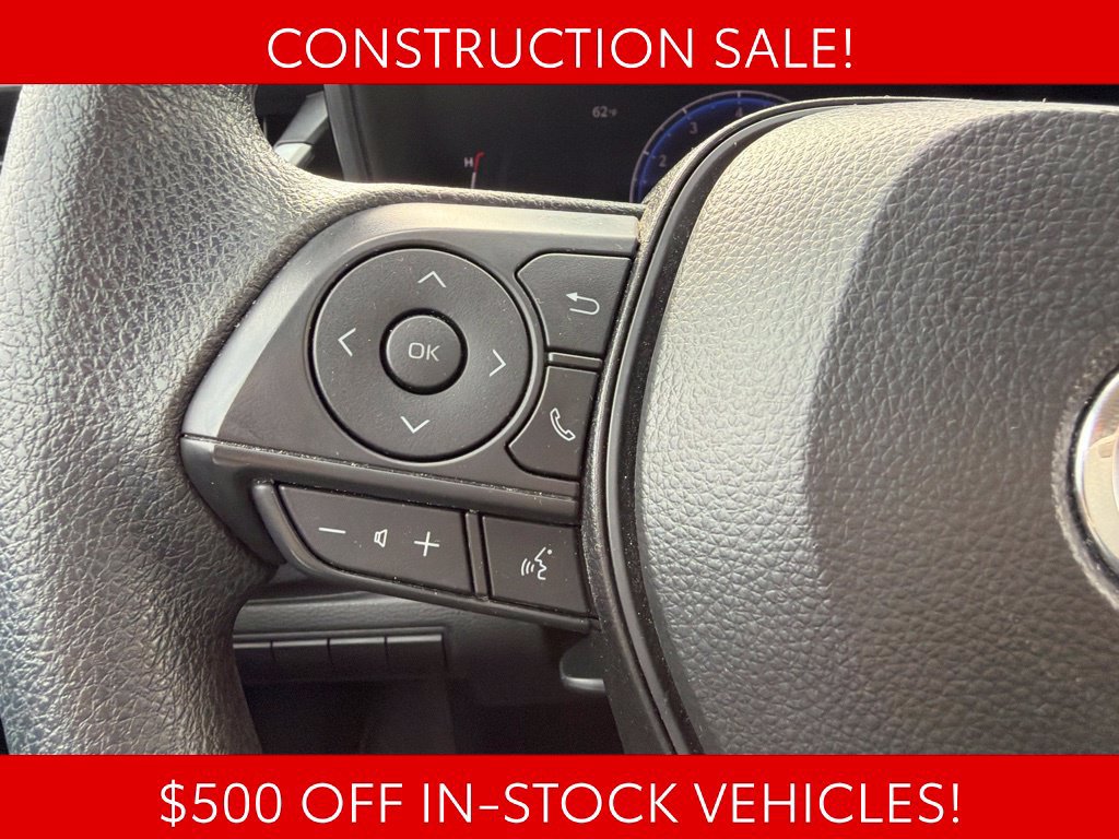 Used 2026 Toyota Corolla LE FWD image 12