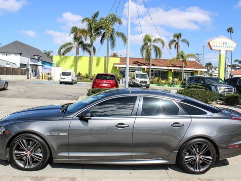 Used 2019 Jaguar XJ Supercharged image 3