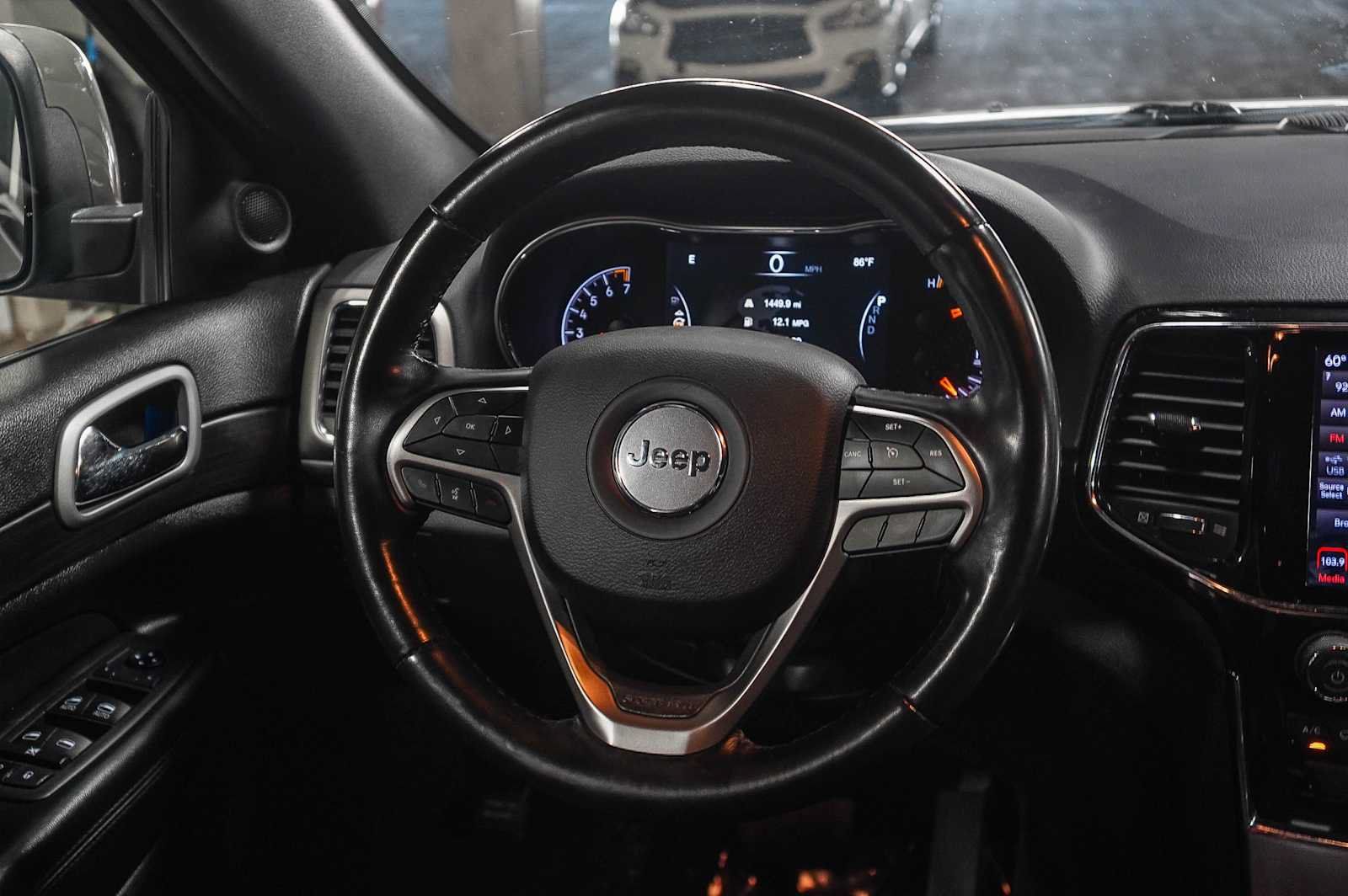 Used 2020 Jeep Grand Cherokee Altitude RWD image 15