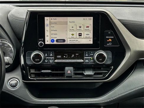 Certified 2023 Toyota Highlander LE image 25