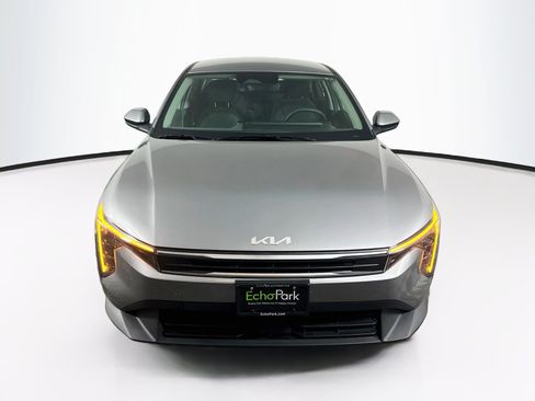 Used 2025 Kia K4 FWD image 2