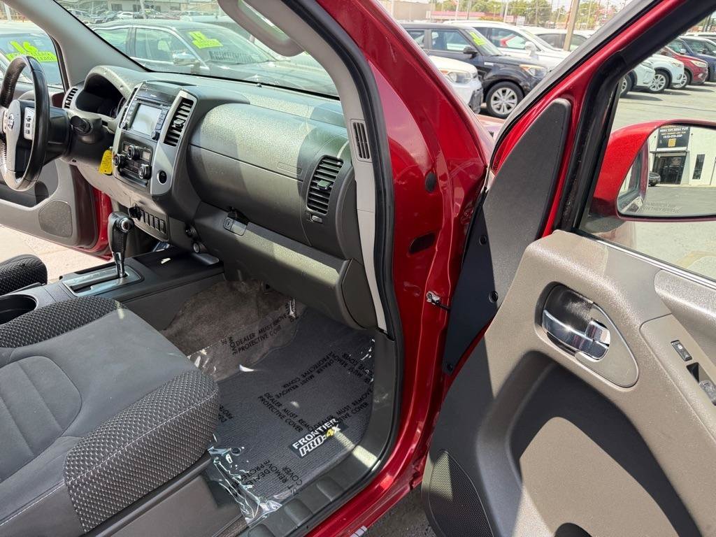 Used 2017 Nissan Frontier PRO-4X w/ Pro-4x Graphics Package AWD/4WD image 22