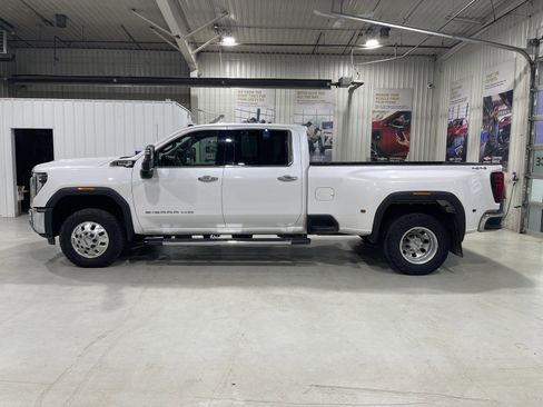 Used 2024 GMC Sierra 3500 SLT w/ SLT Premium Package image 5