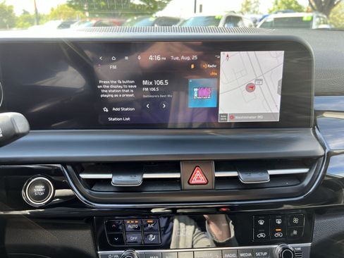 Used 2024 Kia Seltos S AWD/4WD image 17