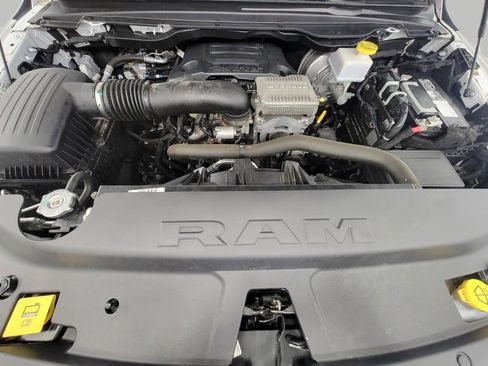 Used 2023 RAM 1500 Laramie AWD/4WD image 8