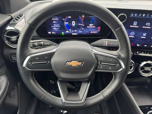 Used 2024 Chevrolet Blazer EV LT AWD/4WD image 25