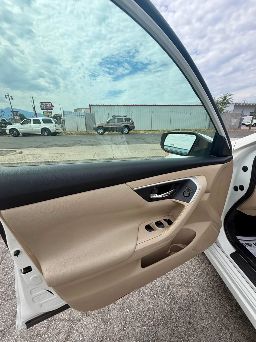 Used 2015 Nissan Altima 2.5 S w/ Sport Value Package FWD image 26