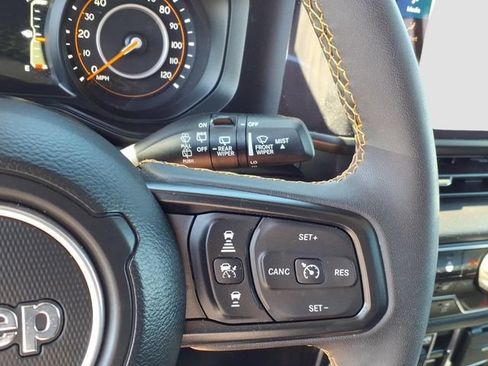 Used 2024 Jeep Wrangler Unlimited Sport AWD/4WD image 8