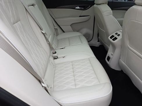 Used 2022 Buick Envision Avenir w/ Technology Package II image 30