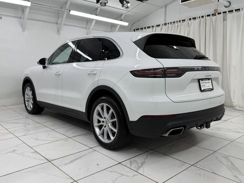 Certified 2023 Porsche Cayenne AWD/4WD image 3