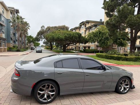 Used 2017 Dodge Charger R/T w/ Navigation & Travel Group RWD image 26