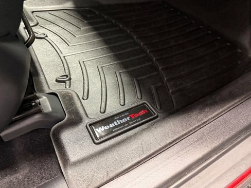 Used 2019 Nissan Pathfinder SV image 18