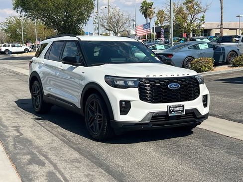New 2026 Ford Explorer ST-Line w/ ST-Line Street Pack RWD image 10