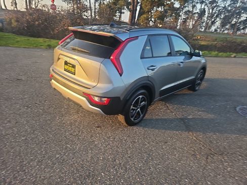 New 2026 Kia Niro LX image 5