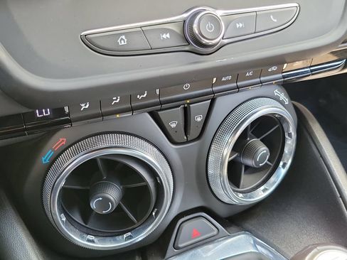 Used 2021 Chevrolet Camaro LS RWD image 33