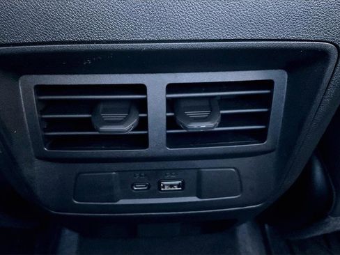 Used 2025 Chevrolet Colorado Z71 w/ Technology Package image 12