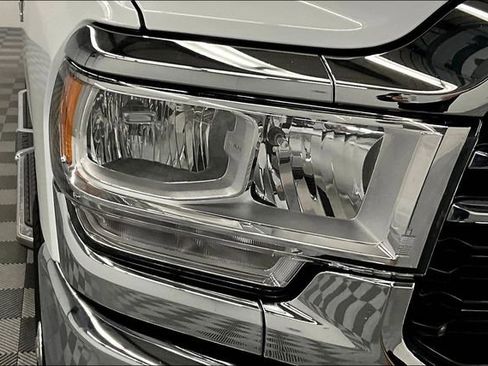 Used 2024 RAM 3500 Big Horn image 34