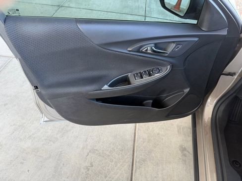 Used 2023 Chevrolet Malibu LS image 15