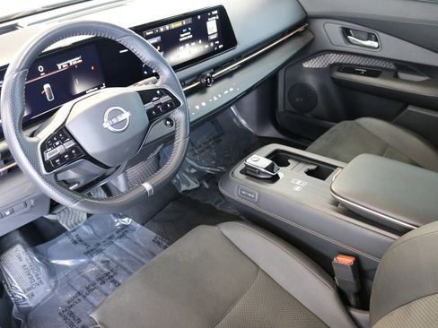 Used 2023 Nissan Ariya AWD image 19