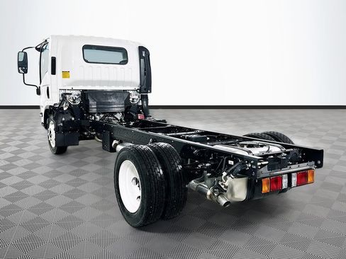 New 2026 Isuzu NPR RWD image 22