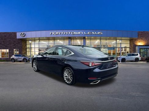 Used 2022 Lexus ES 350 Ultra Luxury w/ Accessory Package 2 FWD image 21