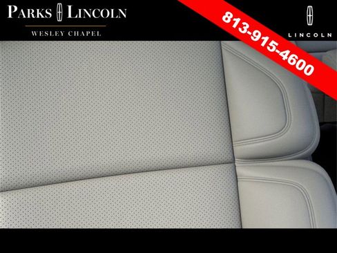New 2026 Lincoln Navigator Reserve image 16