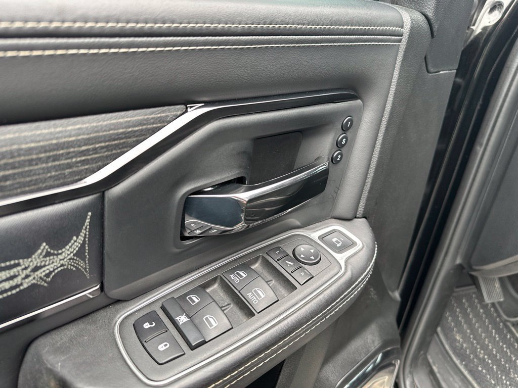 Used 2022 RAM 3500 Limited AWD/4WD image 23
