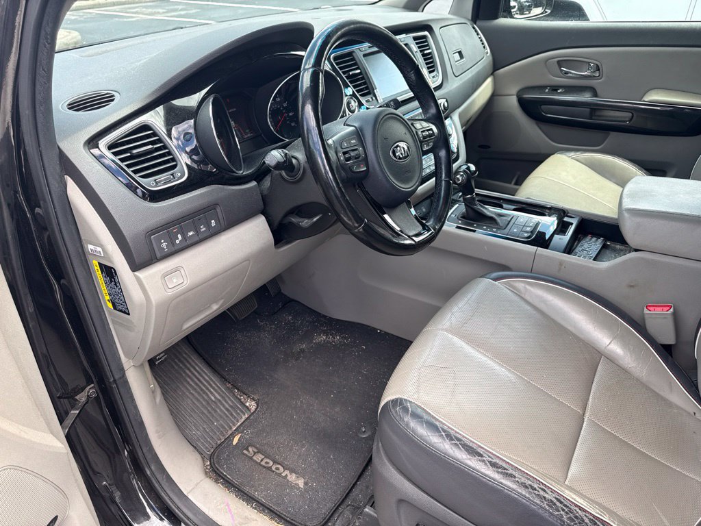 Used 2016 Kia Sedona SX FWD image 9
