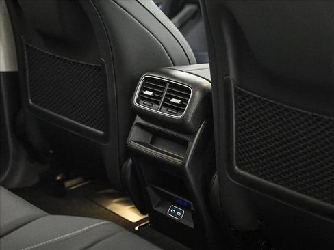 Certified 2025 Mercedes-Benz GLE 350 4MATIC image 20