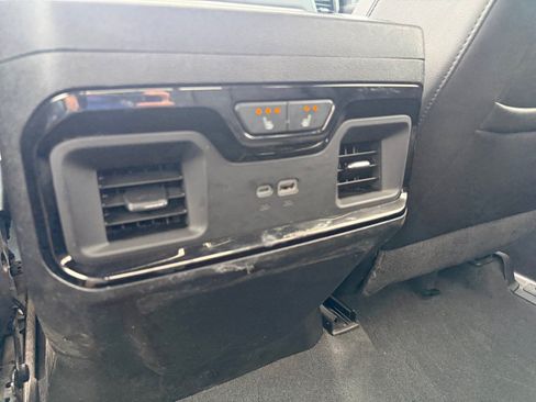 Used 2024 GMC Sierra 2500 AT4 w/ AT4 Premium Plus Package AWD/4WD image 22